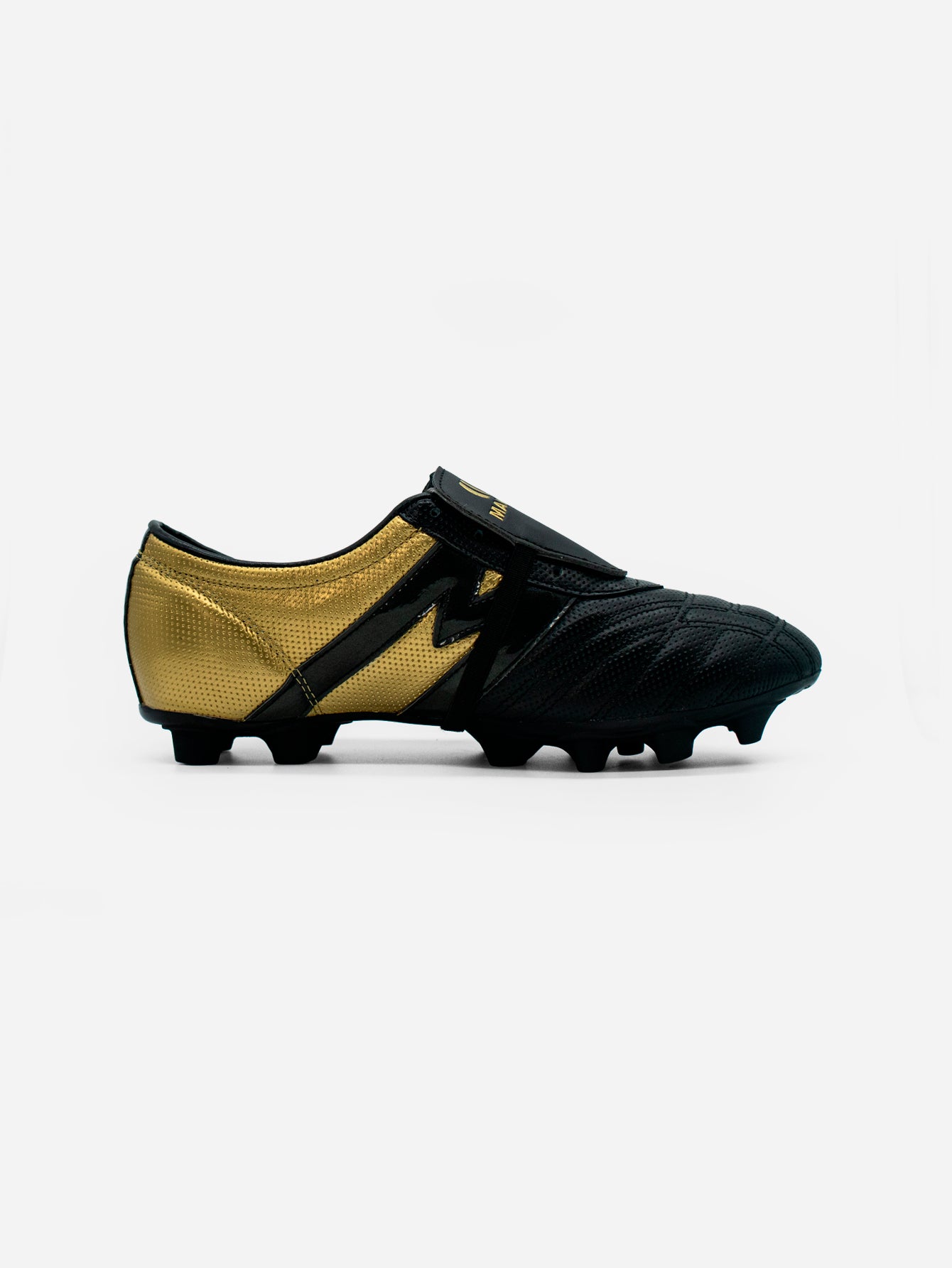 Tachones de fútbol Manríquez MITHOS | Negro y Dorado