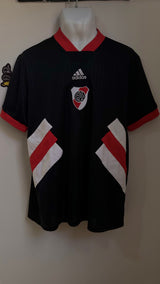 Camiseta Adidad River Icons