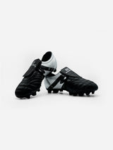 Tachones de fútbol Manríquez MITHOS | Negro y Plata