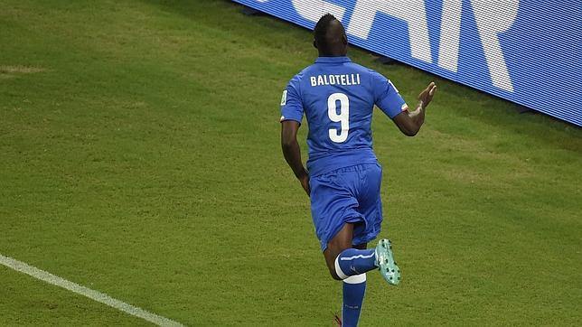 Jersey Puma | Italia Balotelli Local - Mundial 2014